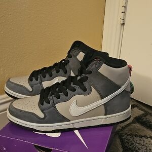 Grey Nike Dunks High. Never Worn
